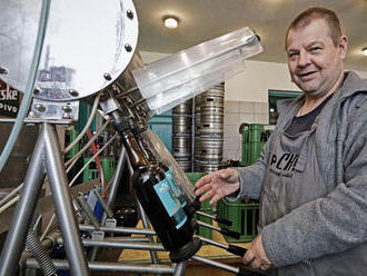 Nadšenci v Chříči obnovili historický pivovar. Zaměstnávají v něm handicapované a ve vesnici založil