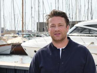 Impériu Jamieho Olivera v Británii hrozí zánik. Více než dvě desítky restaurací jsou pod nucenou spr