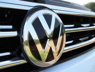 Provozní zisk Volkswagenu ve čtvrtletí klesl o pět procent