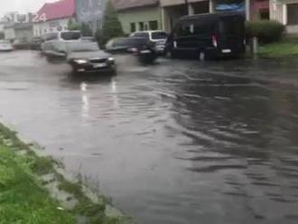 Počasí: ČHMÚ vydal tři výstrahy - silný déšť, bouřky a povodně