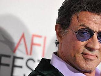 Sylvester Stallone přepadne Cannes. Jako Rambo