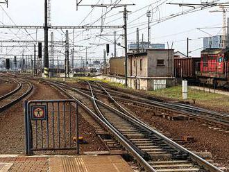 Nákladní vlaky mají z Libně zmizet. Hledá se místo pro osobní