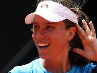 Britain's Konta sets up meeting with Stephens in Rome