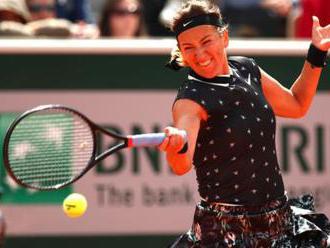 French Open: Victoria Azarenka through to second round