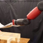 Video: Robotická paže z MIT pomůže člověku zvednout těžký předmět