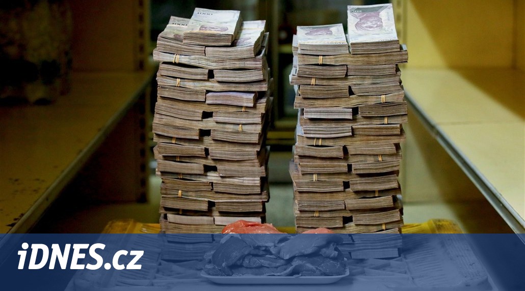 Inflace 130 tisíc procent. Venezuelské bankovky nemají ani cenu papíru