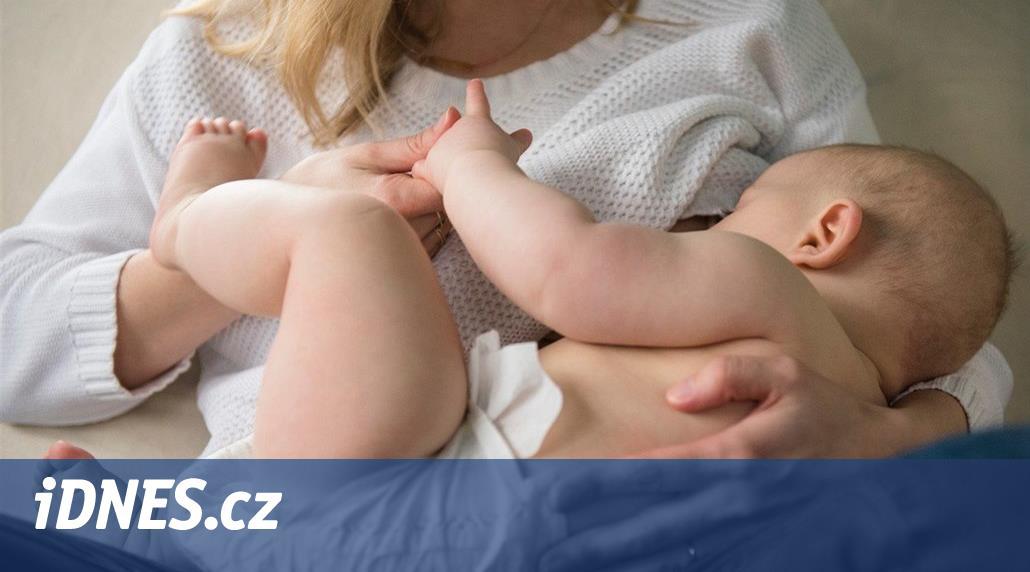 Žádné kojení při vzletu a přistání. Ryanair zakázal ženě nakrmit dítě