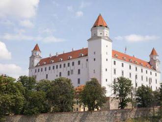 Stovky delegátov NATO sa stretnú na Bratislavskom hrade, budú riešiť aj vzťahy s Ruskom