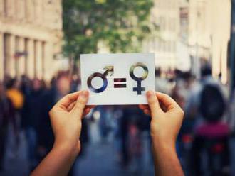 Svet stále nedosiahol rodovú rovnosť, OSN chce rýchlejšie zmeny v zákonoch aj politike