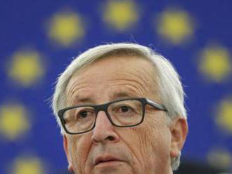 Juncker ľutuje, že sa nepokúsil presvedčiť Britov, aby hlasovali proti brexitu