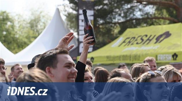 Na plzeňském Beko Fresh festivalu lidé ochutnali cvrčky, top piva i vína