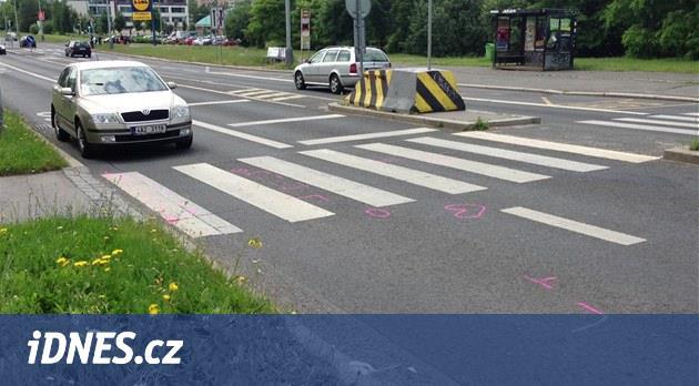 Důchodkyni smetlo na přechodu v Ostravě auto, střet nepřežila