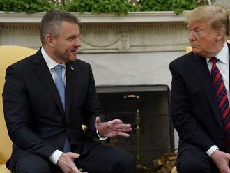 Trump prijal v Bielom dome premiéra Pellegriniho, rád by navštívil Slovensko