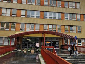 VIDEO: Časenka v považskobystrickej nemocnici môže stáť aj 50 eur