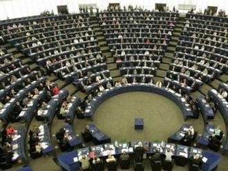 Väčšina frakcií v EP podporuje, aby komisiu viedol líder víťaznej EPP