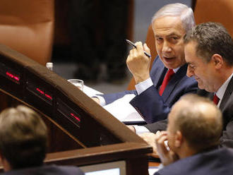 Netanjahu loví v mútnych volebných vodách