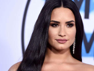 FOTO ako dôkaz! Demi Lovato je späť, v bikinách ohúrila na Bora Bora