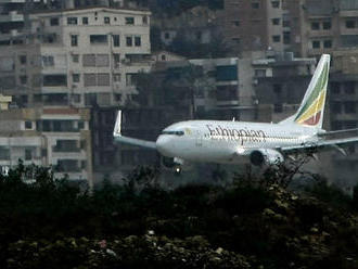 Francúzske rodiny zažalovali Boeing za katastrofu lietadla 737 MAX v Etiópii
