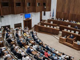 Poslanci si zopakujú voľbu kandidátov na ústavných sudcov