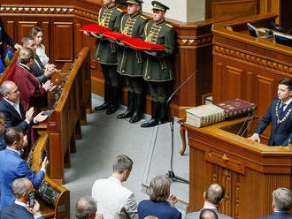 Nový ukrajinský prezident Zelenskyj zložil sľub a oznámil rozpustenie parlamentu