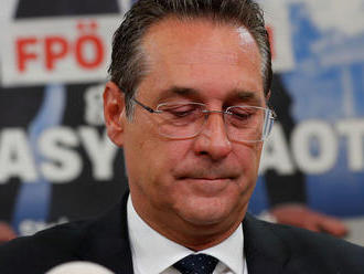Rakúsku vládu opustili všetci ministri krajne pravicovej FPÖ