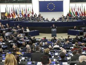 Voľby do Európskeho parlamentu štartuje Británia a Holandsko