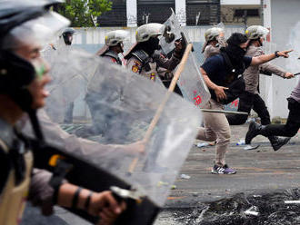 Povolebné násilie v Indonézii si vyžiadalo sedem obetí a viac ako 700 zranených
