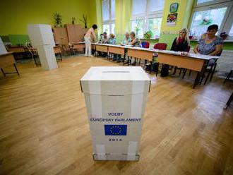 Hlasovať môžeme aj na Slovensku, voľby sú zatiaľ pokojné
