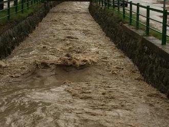 Okres Michalovce môžu zasiahnuť povodne: Voda rýchlo stúpa, meteorológovia vydali výstrahu