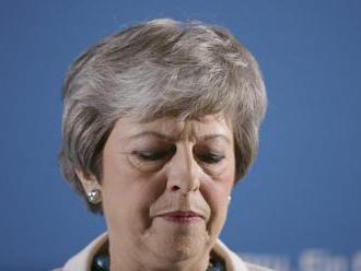 Britskí konzervatívci sú po porážke vo voľbách pripravení na kompromisy v súvislosti s brexitom