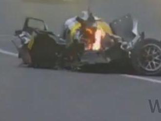 Video: Bývalý pilot F1 Webber mal v Brazílii ťažkú nehodu