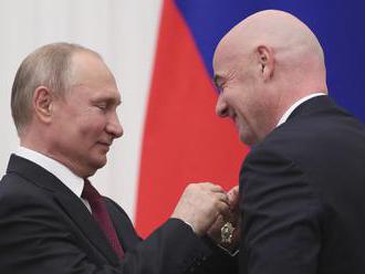 Prezident FIFA Gianni Infantino dostal ocenenie od ruského prezidenta Putina