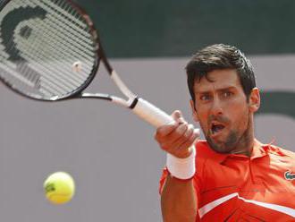Novak Djokovič v úvodnom kole Roland Garros nestratil set a narazí na „lucke losera“