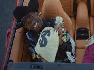 VIDEO: Lil Nas X a Billy Ray Cyrus dávají v 