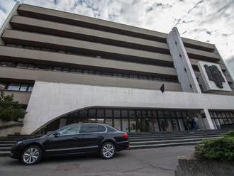 Aktualizované: Na súdoch v Bratislave nahlásili bombu, evakuovali aj ministerstvo spravodlivosti