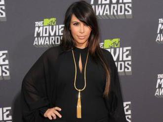 Kim Kardashianová pobouřila Japonce novou značkou spodního prádla