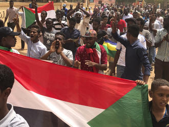 Súdánské bezpečnostní složky na demonstracích použily slzný plyn