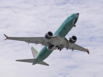 Boeing podepsal první dohodu o prodej 737 MAX po nehodách