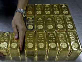 Cena zlata poprvé za téměř šest let překonala 1400 dolarů za unci