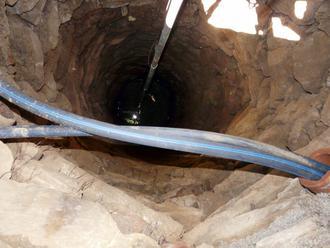 Muž, ktorý zomrel v studni v Senici, bol policajt