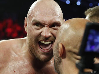 Boxer Fury zničil Schwarza, večer v Las Vegas zakončil spevom