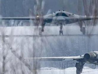 Rusové brzy otestují těžký úderný dron Suchoj S-70 Ochotnik