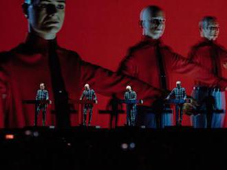 Kraftwerk v Praze smazali hranici mezi koncertem a multimediální show