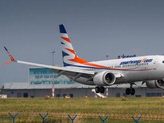 Odstavené Boeingy 737 MAX komplikují provoz Smartwings. Loňský zisk použije dopravce k úhradě půlmil