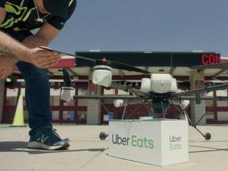   Uber ukázal drony, kterými chce doručovat jídla z restaurací. Bez aut to ale nepůjde