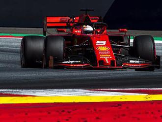 Mechanici netušili, že Vettel přijíždí
