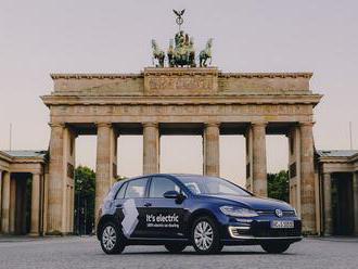 VW spustil minutové půjčování elektromobilů v Berlíně, příští rok bude i v Praze