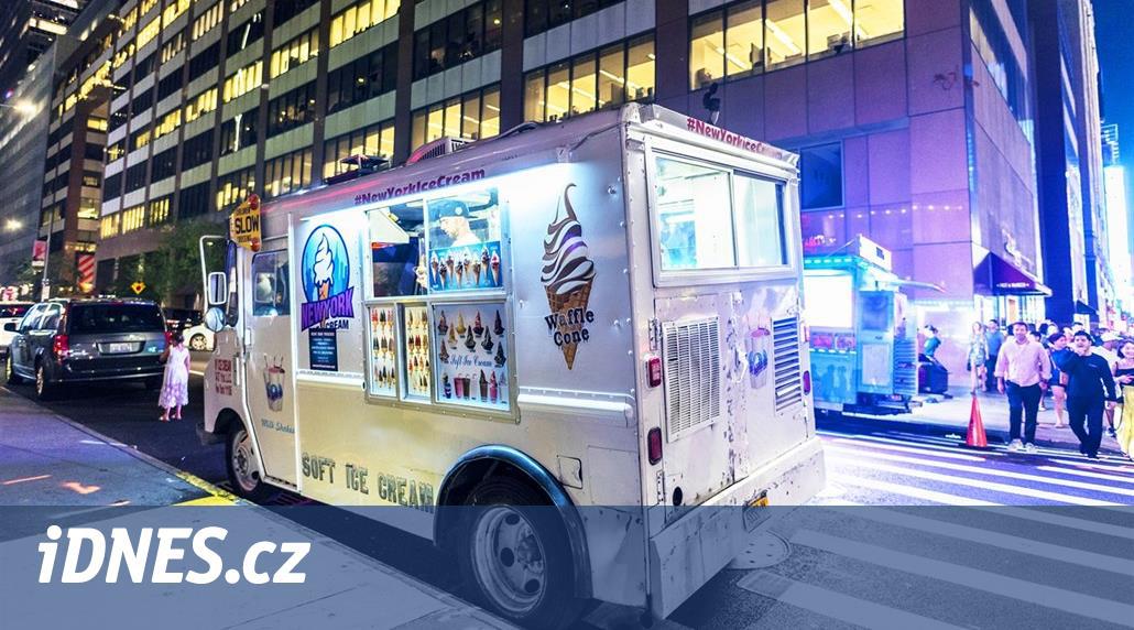 Ať roztajou. Newyorská policie zabavila padesátku zmrzlinářských vozů