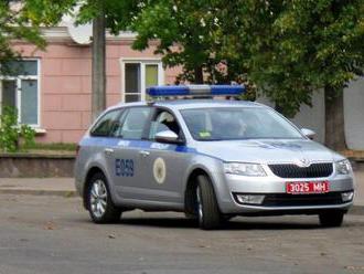Bělorusko zakázalo policistům používat část aut, aby nedělali ostudu, Škody prošly