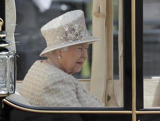 Britská kráľovná sa zbavuje bývalého domu. Vila roky chátra